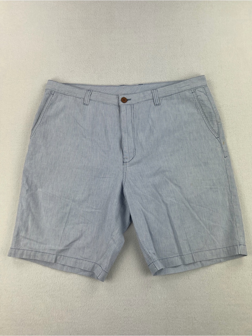 Tommy Bahama Mens Striped Seersucker Blue White Striped Beach Shorts Size 38